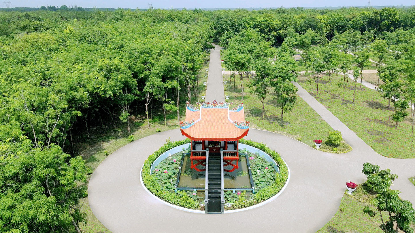 Hình ảnh Chùa Một Cột tại Hoa Viên Nghĩa Trang Bình Dương